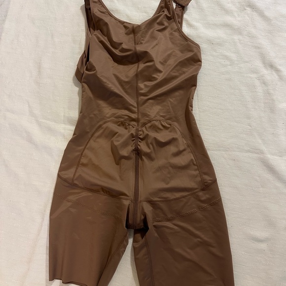 Shapewear - Picture 5 of 5